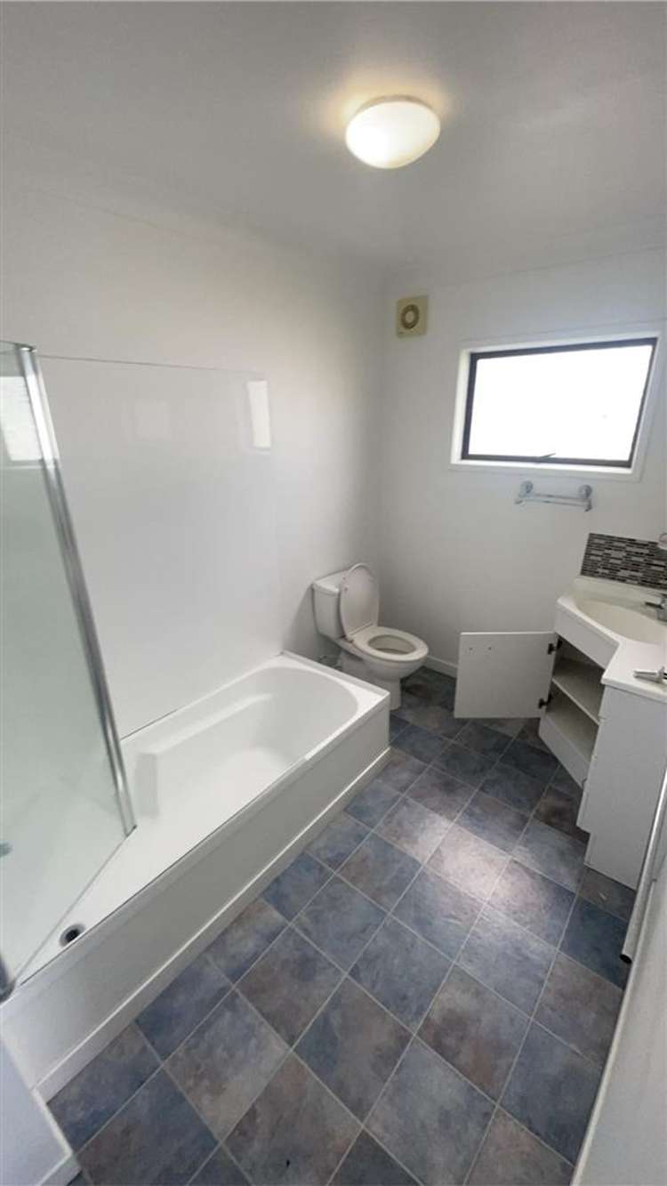 18 Commins Road 11614_6