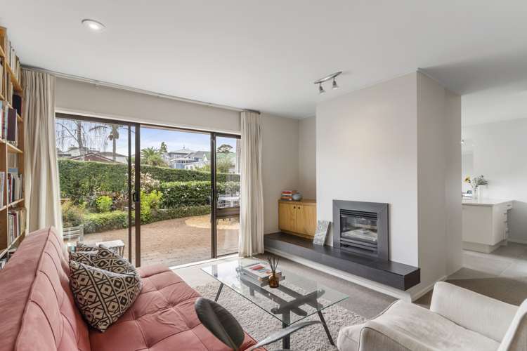 2a Heywood Crescent Epsom_11