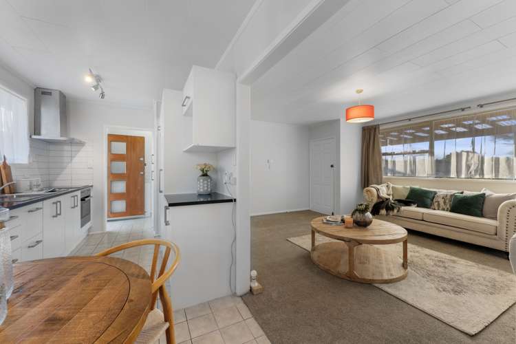 73 Friesian Drive Mangere_5