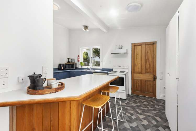 27 Nairn Street Mount Cook_9