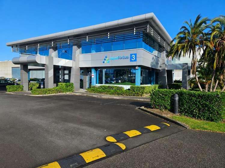 3 Airpark Drive_0