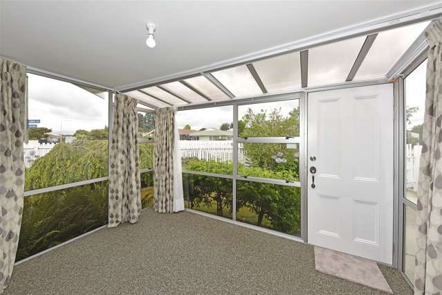 2/2 Loreto Place Hornby_3