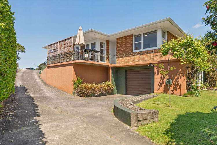 18 Bristol Avenue Brookfield_2