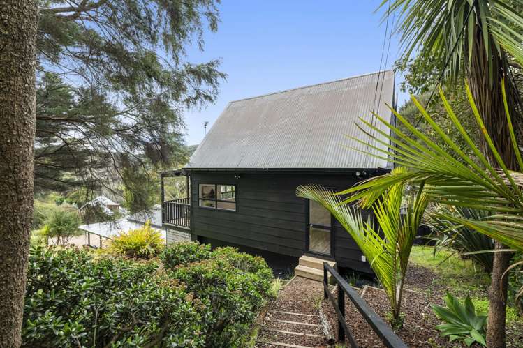 29 Calais Terrace Ostend_13