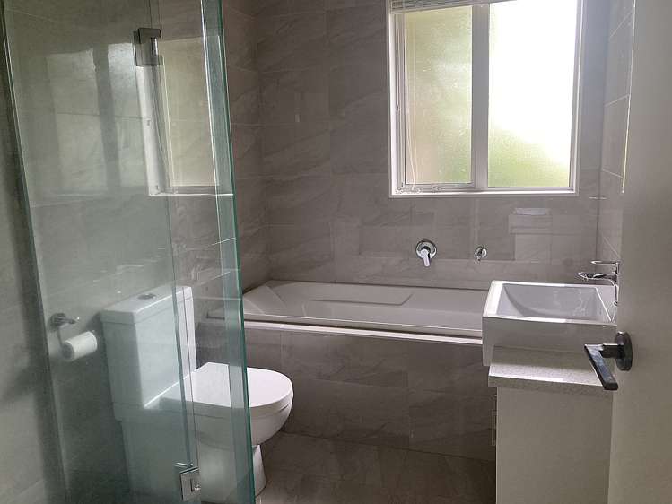 1 Portofino Point Karaka_9