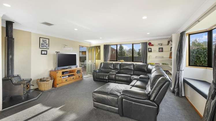 6 School Lane Kirwee_5