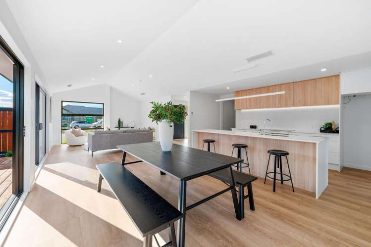38 Wakeman Drive Lincoln_7