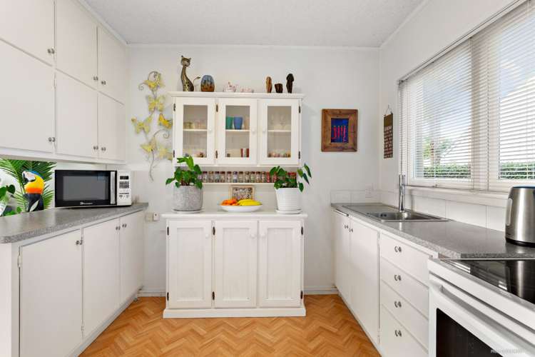 11/16 Queens Parade Devonport_4