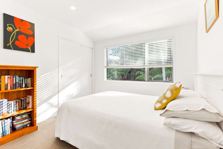 2/13a Easter Parade Glen Eden_23