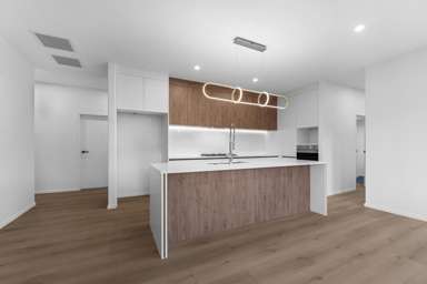 1 BATHURST CRESCENT_2