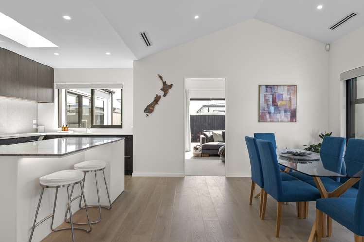 19 Guinevere Drive Lincoln_5
