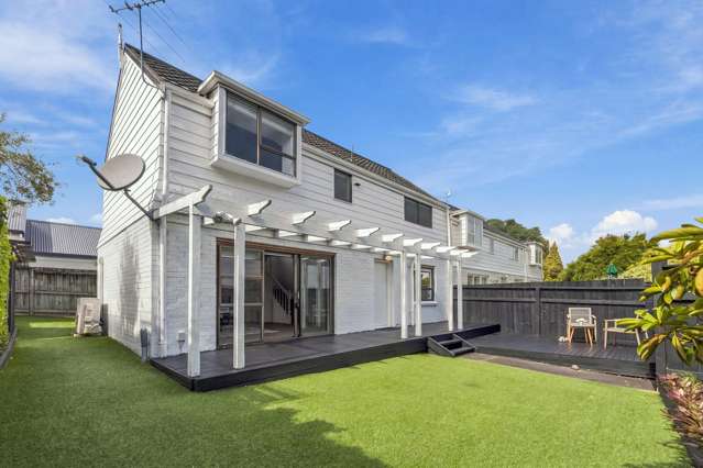 Sunny 3-Bed Freehold Starter in St Johns