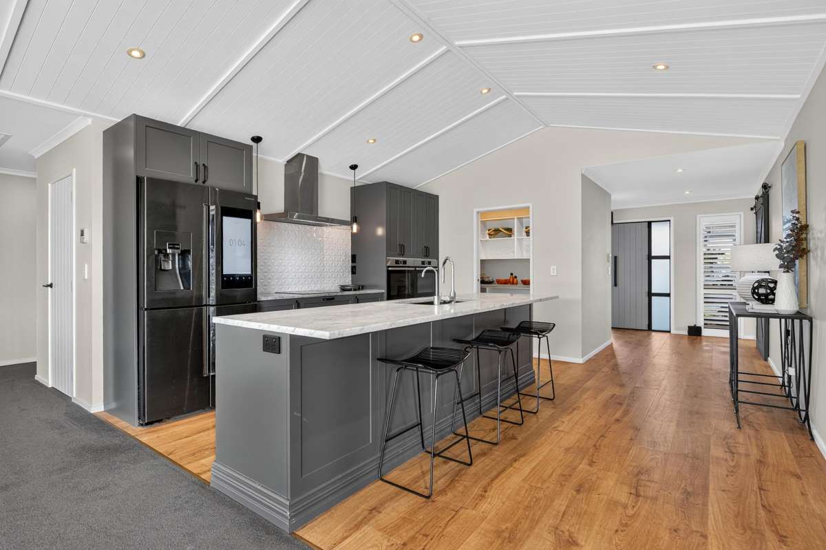 34 Alan Livingston Drive_4