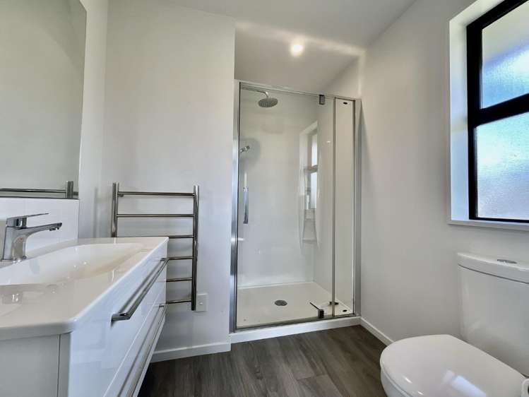 54 Grayshott Avenue 1411_12