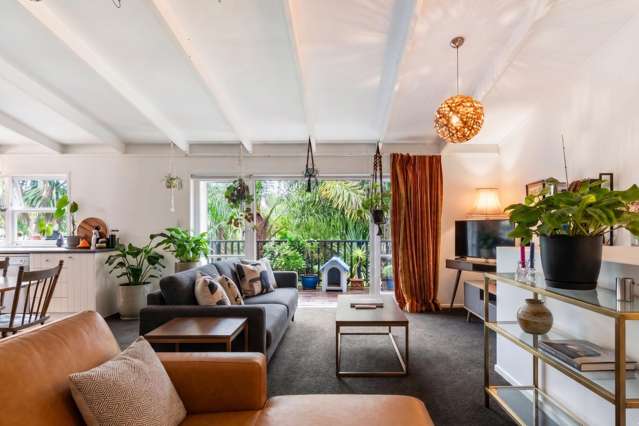 4 Sunnyview Road Greenhithe_4