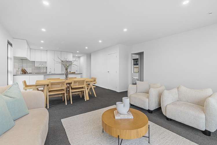 1/5 Massey Street Westown_5