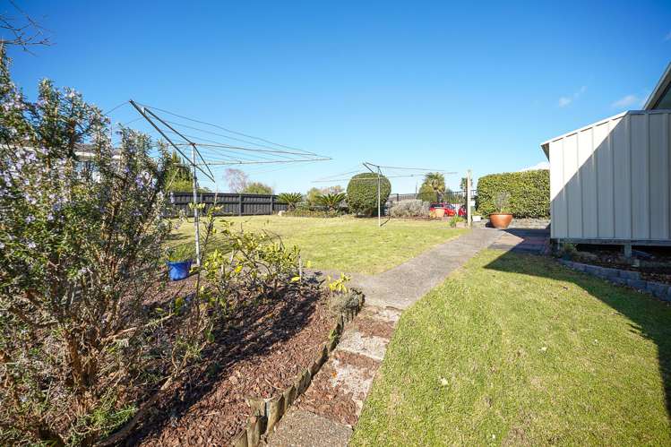 2/219 Edmonton Road Te Atatu South_18