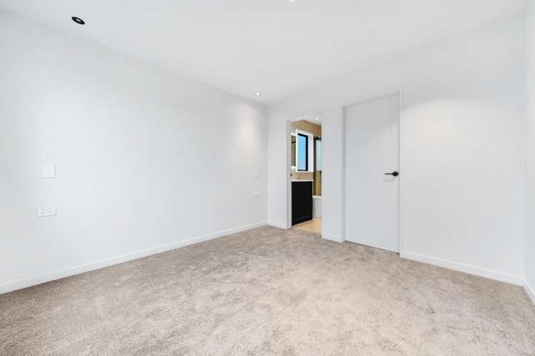 4 Barrie Avenue Papatoetoe_21