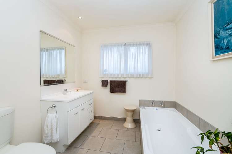 6 Bunny Street Masterton_13