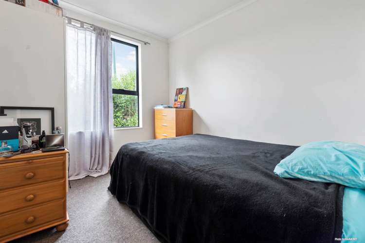 17 Don Buck Road Massey_10