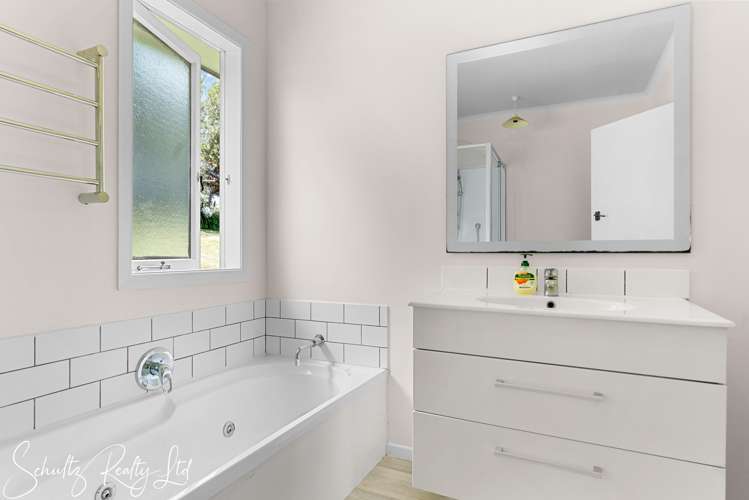 4 Vickas Way Maungaturoto_26