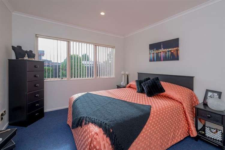 7 Lynch Grove Levin_17