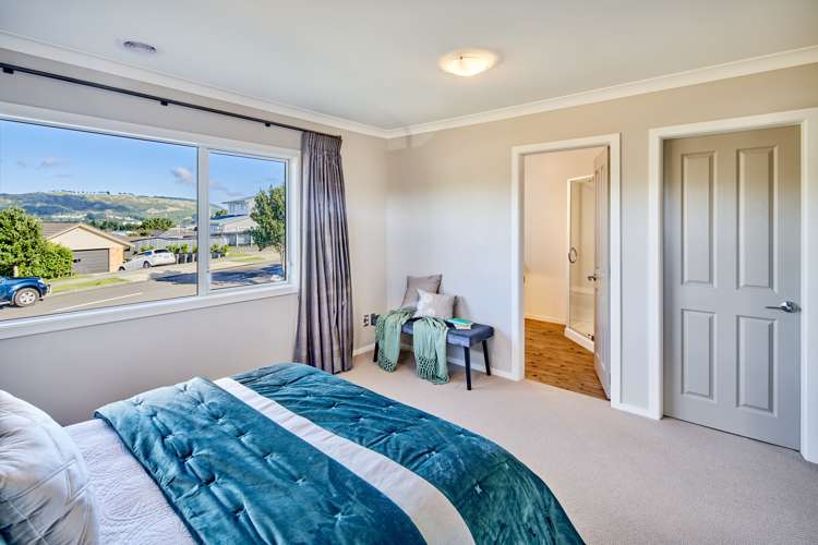 64 Te Puia Drive Aotea_7