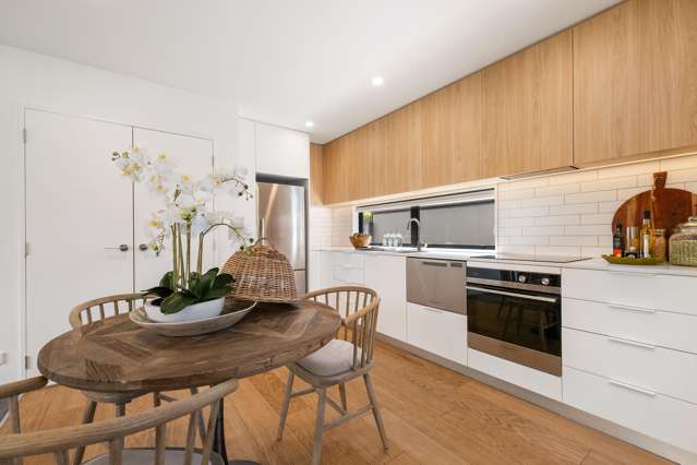 2/126 Rugby Street Merivale_4