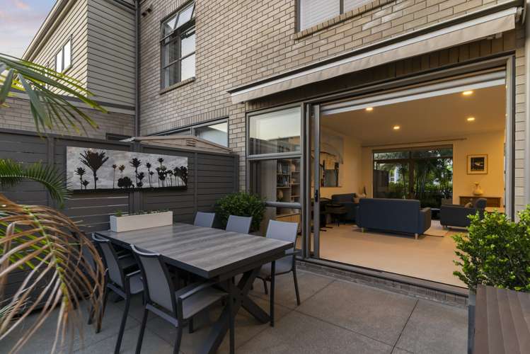 82 Tihi Street Stonefields_11