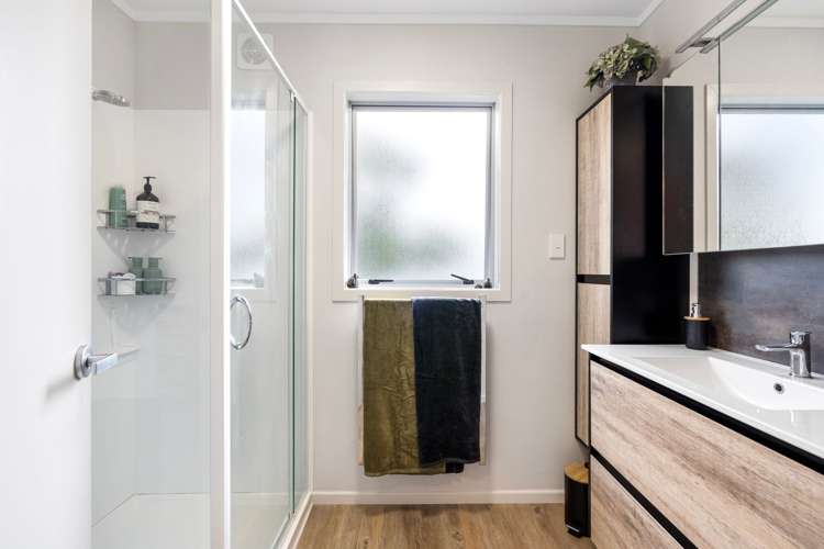 118 Sandspit Road Waiuku_16