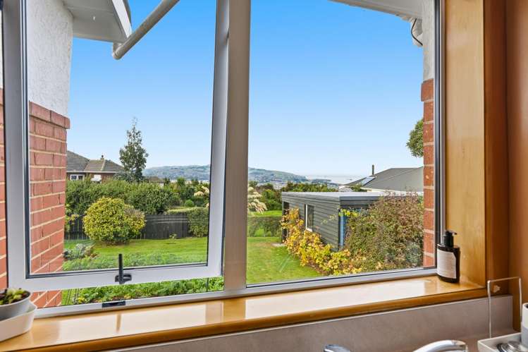 87 Riselaw Road Calton Hill_11