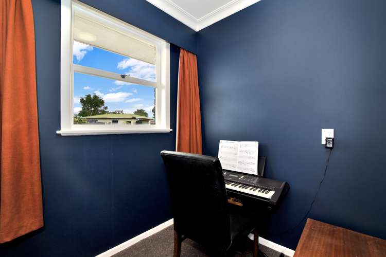 8 Wembury Grove Parkvale_13