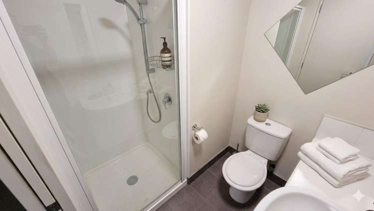 6D/22 Liverpool Street 10015_7