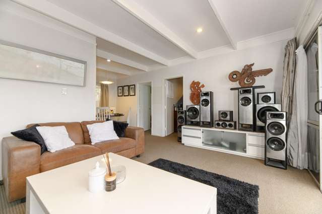 2/24 Newington Road Henderson_1