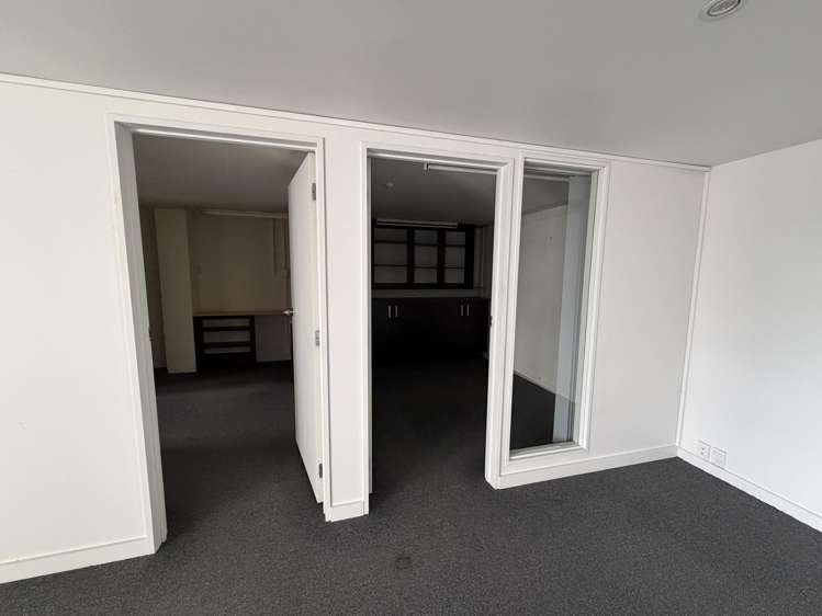16 Roberts Street Dunedin Central_11