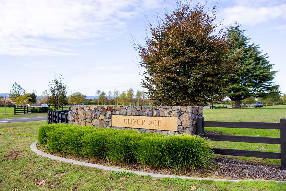 - Highgrove Station Road_3