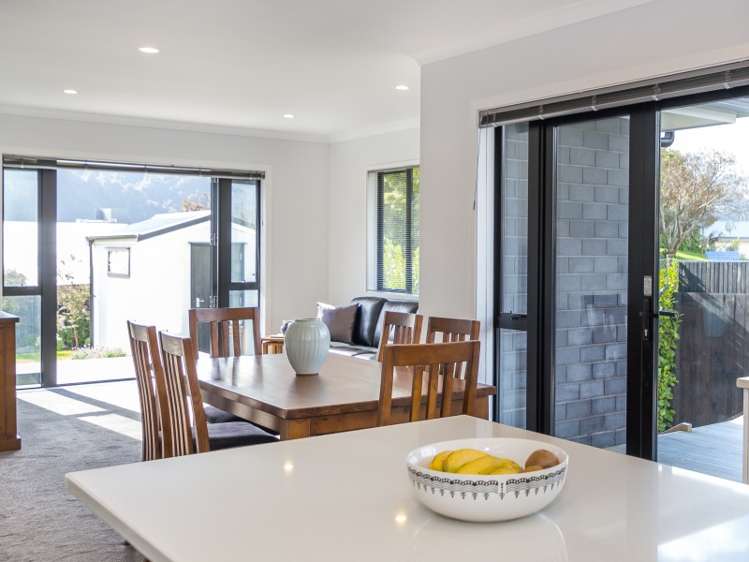 36 Kurth Crescent Silverstream_13