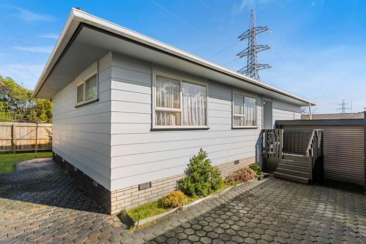 2/8 Seton Place Clover Park_17