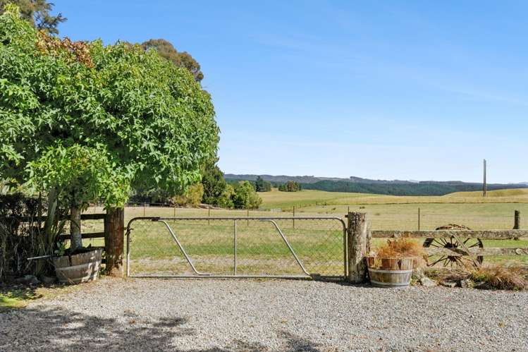 959 Eighty Eight Valley Road Wakefield_27