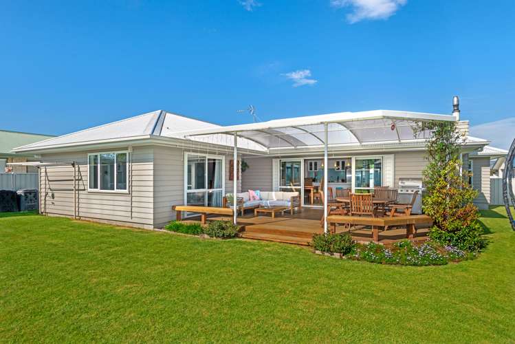 25 Pohutukawa Grove Lytton West_22
