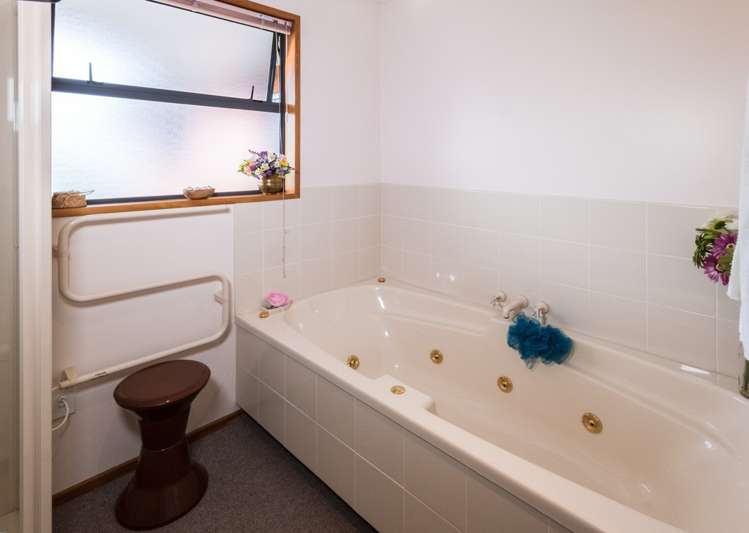 14 Arklow Street Albert Town_15