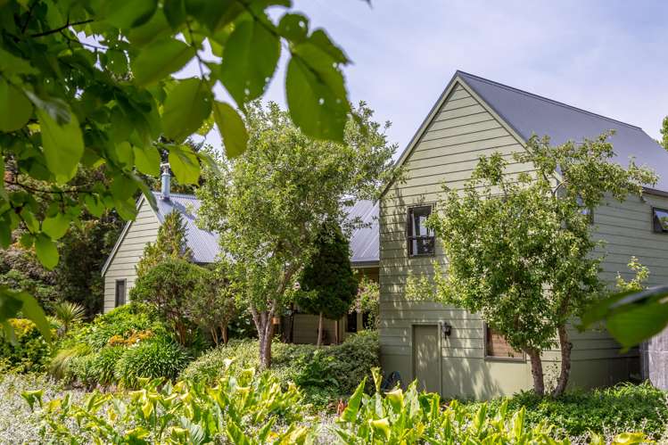 68 Eringa Road Longbush_18