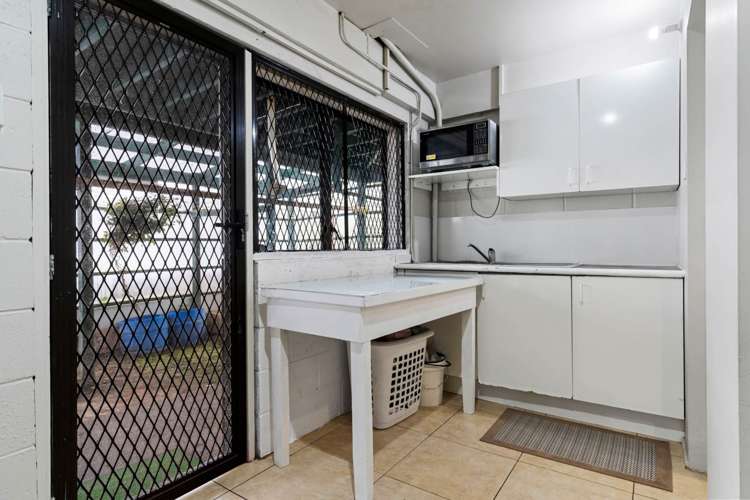 84 Tiverton Road New Windsor_20