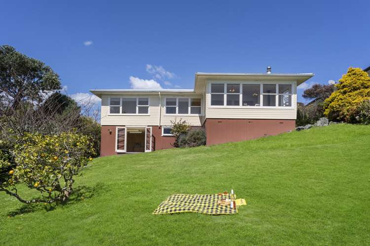 29 Hawke Crescent Beachlands_7