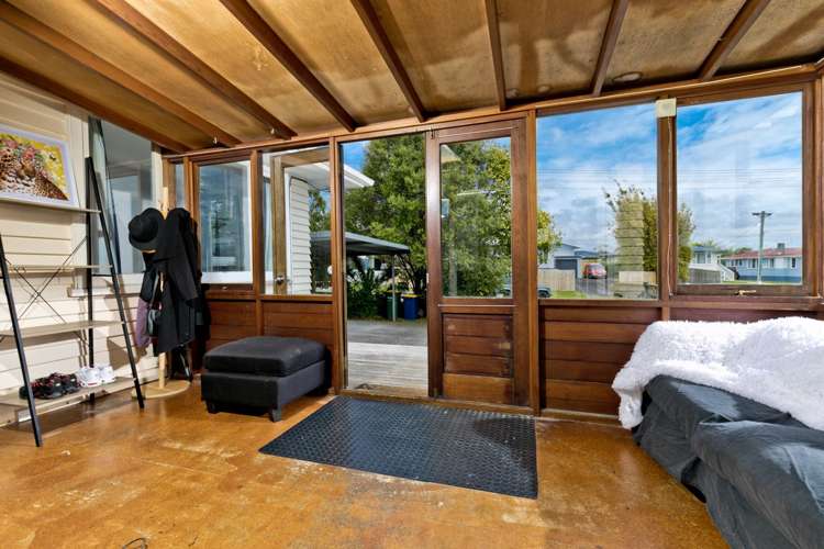 23 Statesman Street Henderson_19