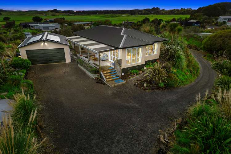 24 Strathnaver Glen Waikawa Beach_25