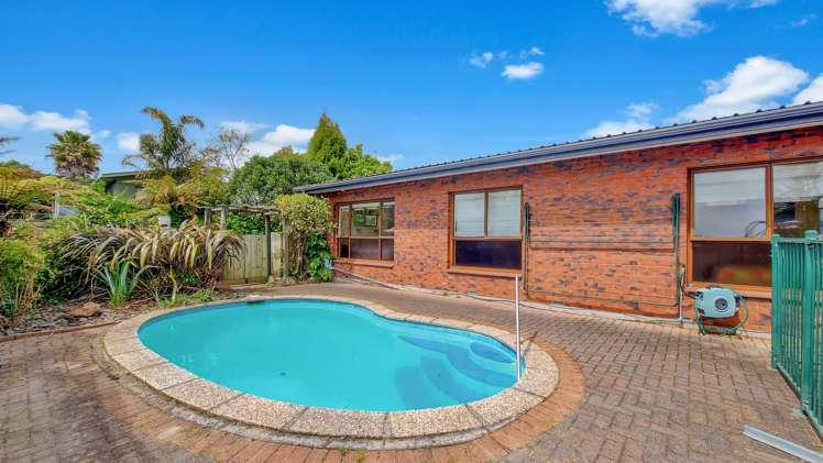 10 Iles Road Lynmore_11