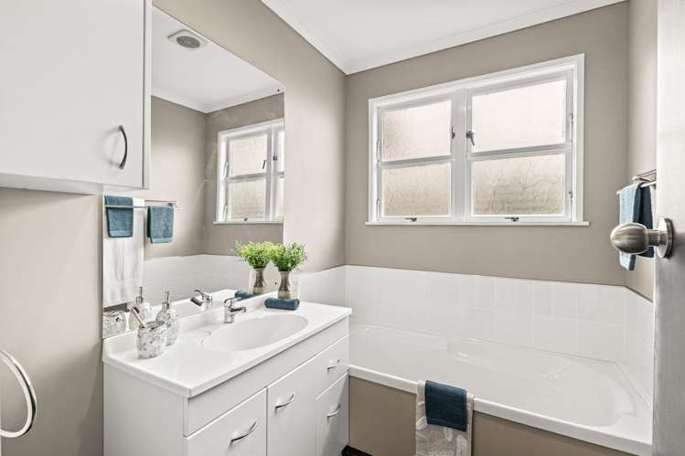 27 Dewe Avenue Feilding_12