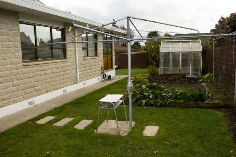 54 Farnham Drive Richmond_8