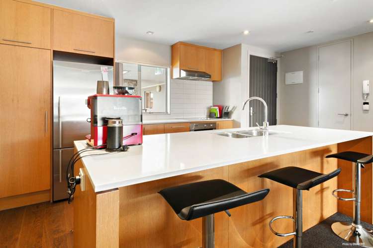 304/252 Centreway Road Orewa_9